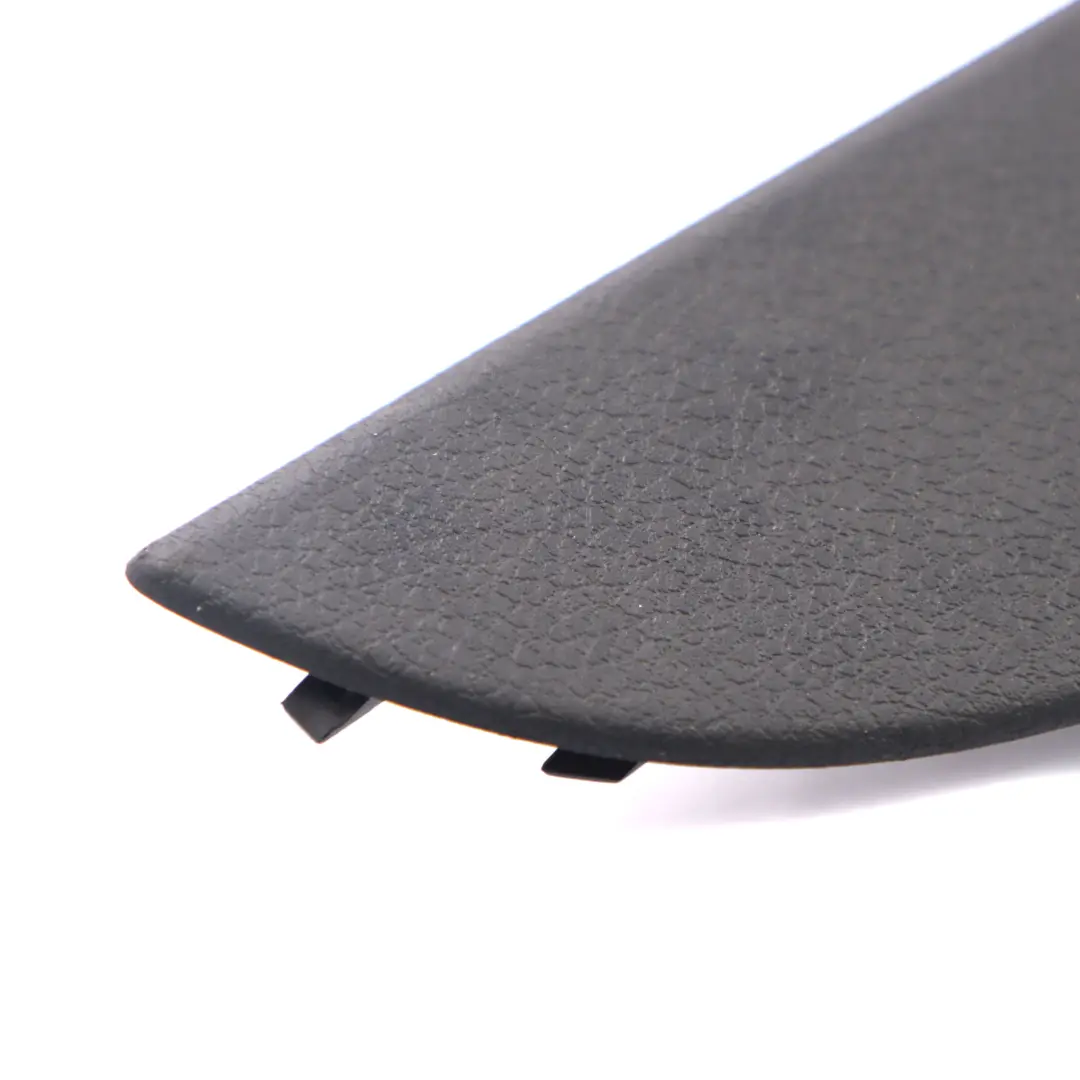 Interior Puerta Tirador Agarre Trasero Izquierdo Panel Trim para VW Golf 6 con número de pieza 5K4868039 VW Golf 6 Interior Puerta Tirador Agarre Trasero Izquierdo Panel Trim - SKU 5K4868039 - Número de pieza 5K4868039