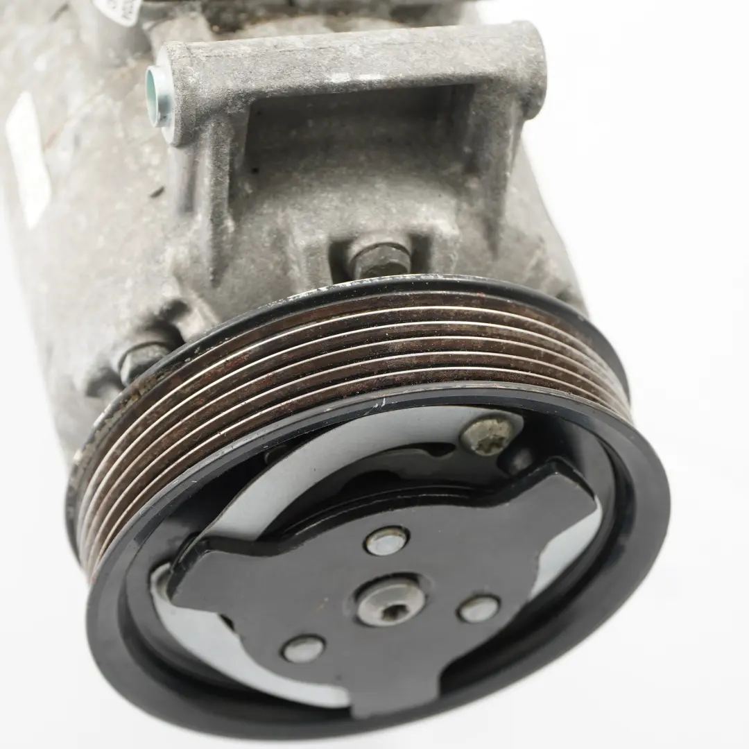 Sprężarka Klimatyzacji Kompresor do Audi Volkswagen Seat Skoda o numerze 5N0820803A Audi Volkswagen Seat Skoda Sprężarka Klimatyzacji Kompresor - SKU 5N0820803A - Numer Części 5N0820803A