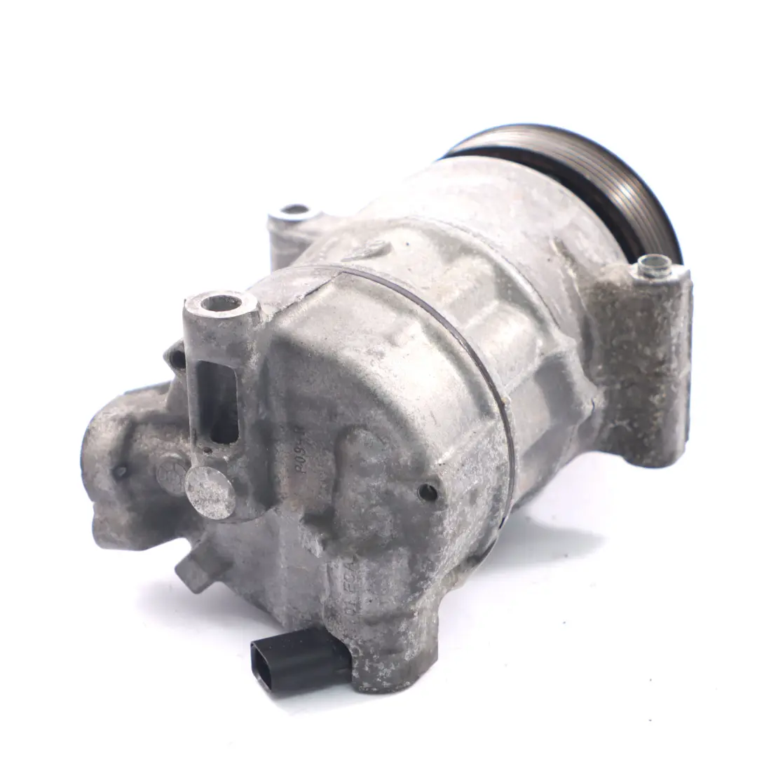 Con Conditioning Compressor A/C Pump to Volkswagen Golf 6 Audi A3 Air with Part number 5N0820803H Volkswagen Golf 6 Audi A3 Air Con Conditioning Compressor A/C Pump - SKU 5N0820803H - Part number 5N0820803H