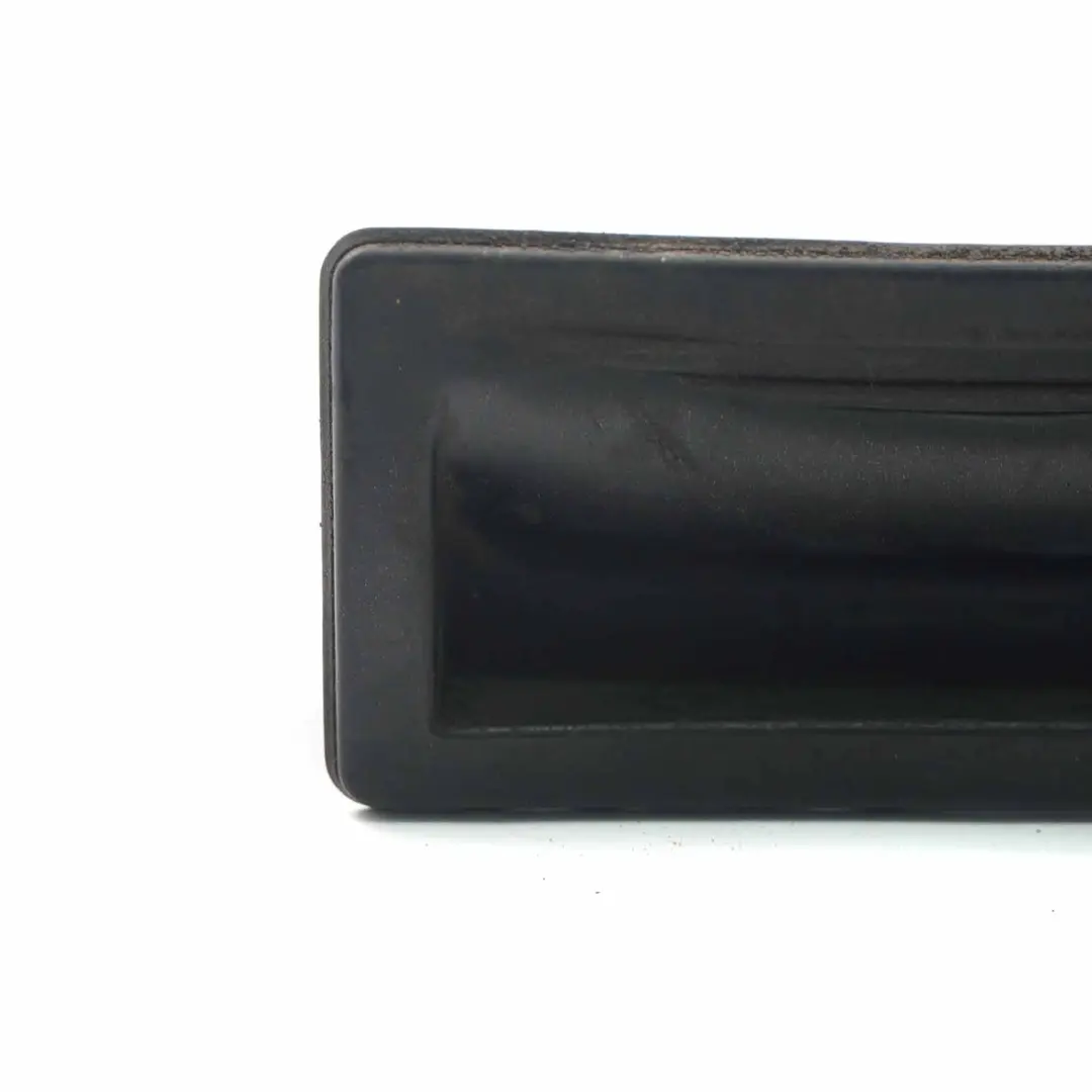 Heckklappe Kofferraumklappe hinten Freigabeschalter Griff für Audi A4 B8 mit Teilenummer 5N0827566B Audi A4 B8 Heckklappe Kofferraumklappe hinten Freigabeschalter Griff - SKU 5N0827566B - Teilenummer 5N0827566B