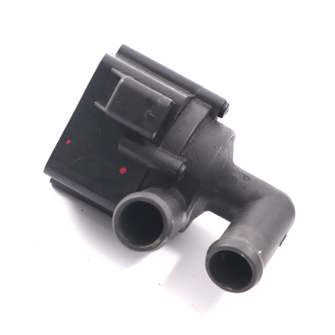 Bomba de Agua Auxiliar Soporte de Circulación para Audi A3 8P con número de pieza 5N0965561 Audi A3 8P Bomba de Agua Auxiliar Soporte de Circulación - SKU 5N0965561 - Número de pieza 5N0965561