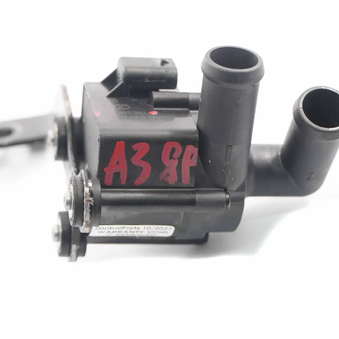 Zusatzwasserpumpe Kühlmittelkreislaufhalterung für Audi A3 8P mit Teilenummer 5N0965561A Audi A3 8P Zusatzwasserpumpe Kühlmittelkreislaufhalterung - SKU 5N0965561A - Teilenummer 5N0965561A