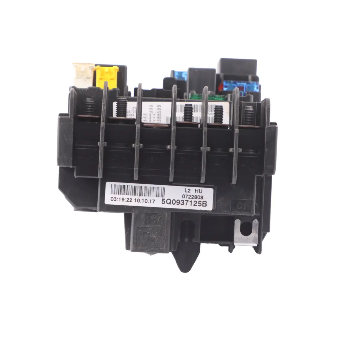 Caja fusibles Compartimento motor Relé para Volkswagen Golf Sportsvan con número de pieza 5Q0937125B Volkswagen Golf Sportsvan Caja fusibles Compartimento motor Relé - SKU 5Q0937125B - Número de pieza 5Q0937125B