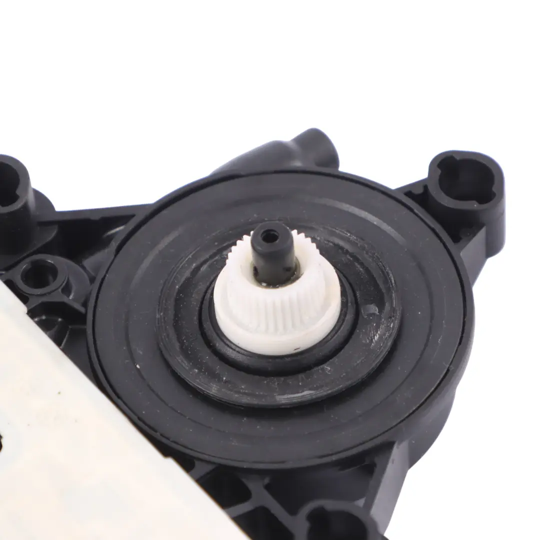 Türfensterheber Motor Hinten Rechts für Audi A3 8V Q3 RS3 mit Teilenummer 5Q0959812D Audi A3 8V Q3 RS3 Türfensterheber Motor Hinten Rechts - SKU 5Q0959812D - Teilenummer 5Q0959812D