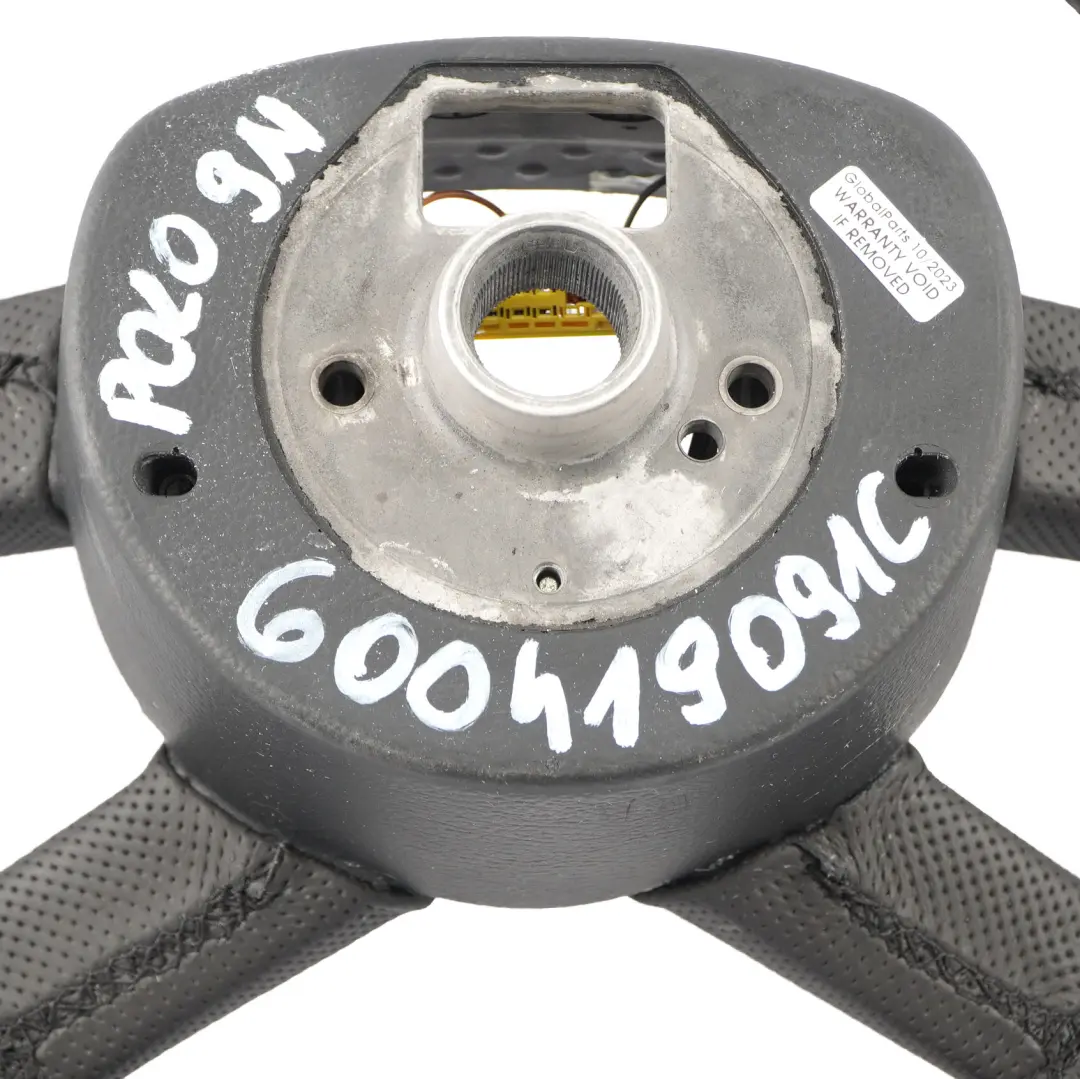 NOUVEAU Volant en Cuir Noir pour VW Volkswagen Polo IV 9N à propos du numéro de pièce 600419091C VW Volkswagen Polo IV 9N NOUVEAU Volant en Cuir Noir - SKU 600419091C-1 - Numéro de pièce 600419091C