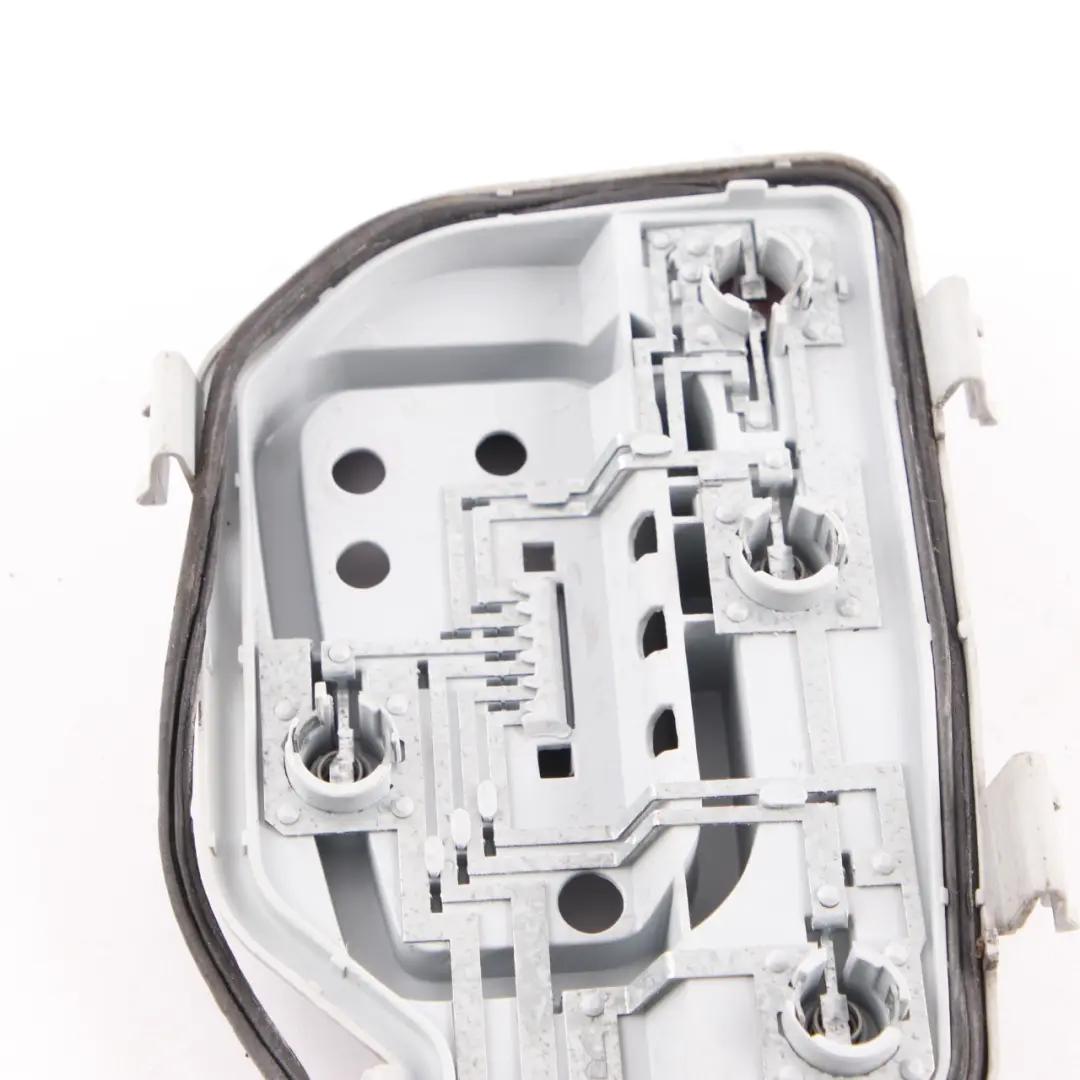 Bulb Socket Rear In Side Panel Light Right O/S to Volkswagen VW Polo 9N with Part number 606945258A Volkswagen VW Polo 9N Bulb Socket Rear In Side Panel Light Right O/S - SKU 606945258A - Part number 606945258A