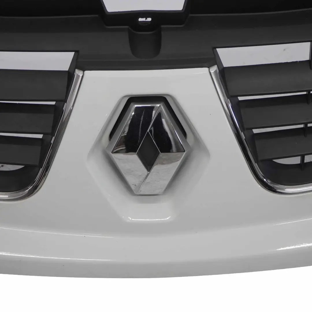 Renault Trafic II Front Grille Upper Air Grille Trim Panel Cover Casa White D31 - SKU 623100247R - Part number 623100247R