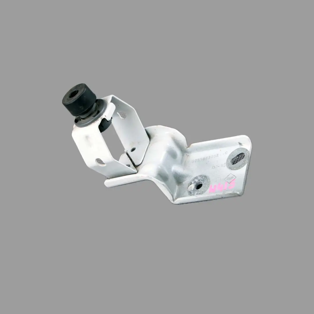 Support fixation d'aile pour Mercedes Citan W415 à propos du numéro de pièce 625588309R Mercedes Citan W415 Support fixation d'aile - SKU 625588309R - Numéro de pièce 625588309R