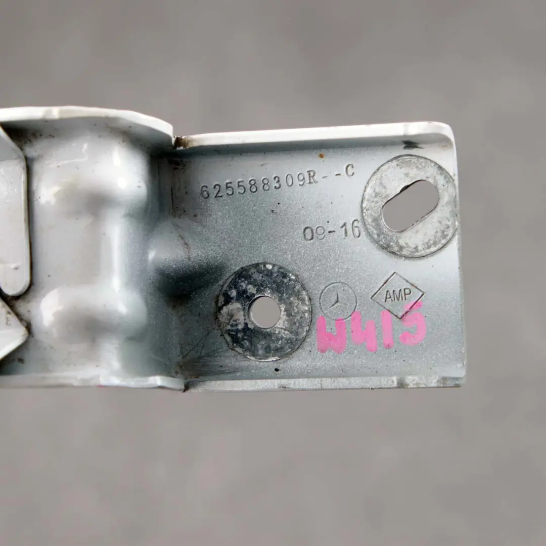 Mercedes Citan W415 Support fixation d'aile - SKU 625588309R - Numéro de pièce 625588309R