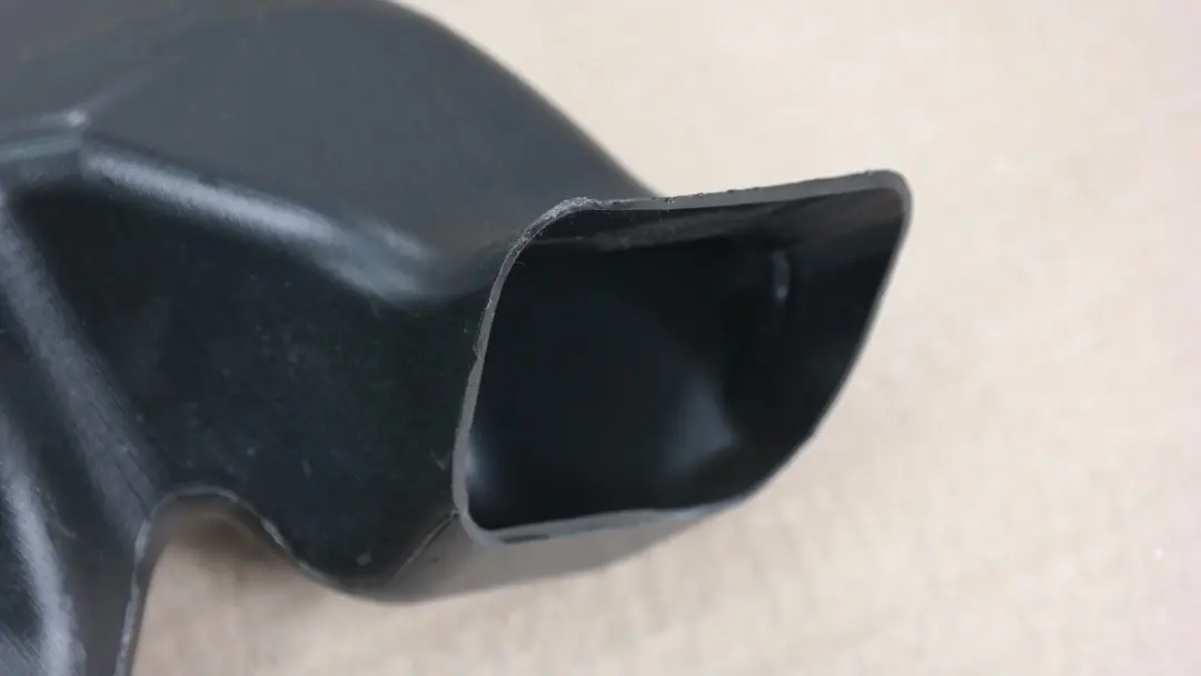 Heizkanal Fussraum Rechts 354972 für BMW X3 er E83 mit Teilenummer 6422354972 BMW X3 er E83 Heizkanal Fussraum Rechts 354972 - SKU 6422354972 - Teilenummer 6422354972