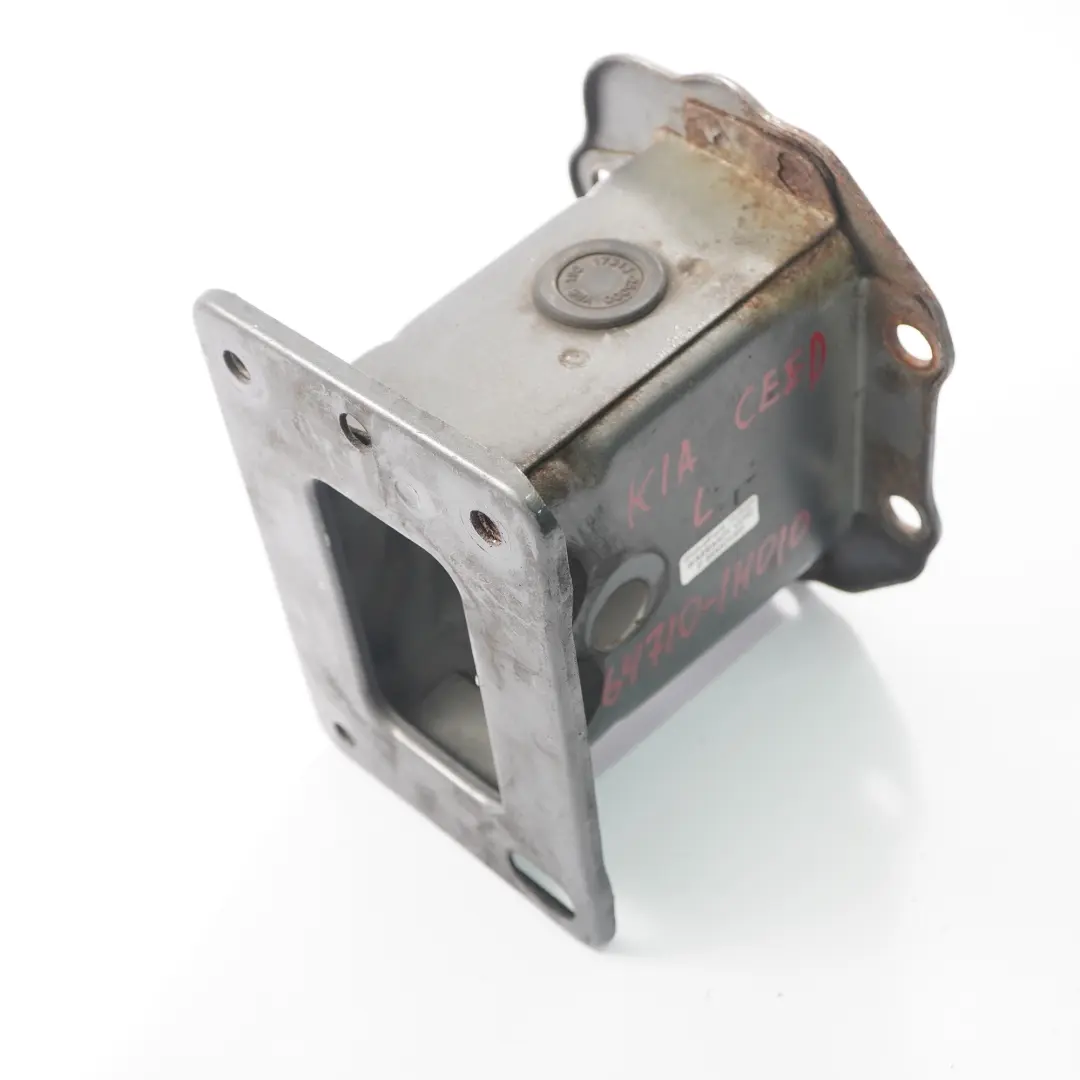 Renfort pare-chocs avant gauche Support barre collision pour Kia Ceed 1 à propos du numéro de pièce 64710-1H010 Kia Ceed 1 Renfort pare-chocs avant gauche Support barre collision - SKU 64710-1H010 - Numéro de pièce 64710-1H010