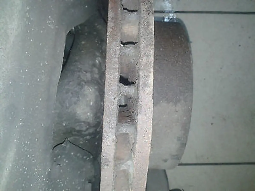 Complete front left brake caliper disc carrier N/S to BMW 7 SERIES E65 E66 with Part number 6750267 BMW 7 SERIES E65 E66 Complete front left brake caliper disc carrier N/S - SKU 6750267 - Part number 6750267