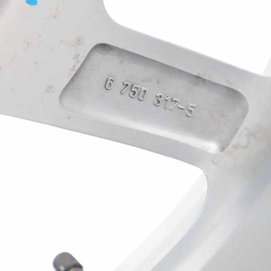 Alloy Rim 18" 7,5J ET:53 with Tyre 255/60 to Land Rover Range Rover L322 Wheel with Part number 6750317 Land Rover Range Rover L322 Wheel Alloy Rim 18" 7,5J ET:53 with Tyre 255/60 - SKU 6750317 - Part number 6750317