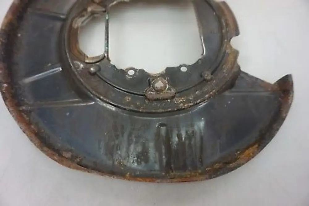 Left N/S Brake Disc Protection Plate Cover to BMW X5 SERIES E53 Rear with Part number 6750385 BMW X5 SERIES E53 Rear Left N/S Brake Disc Protection Plate Cover - SKU 6750385 - Part number 6750385