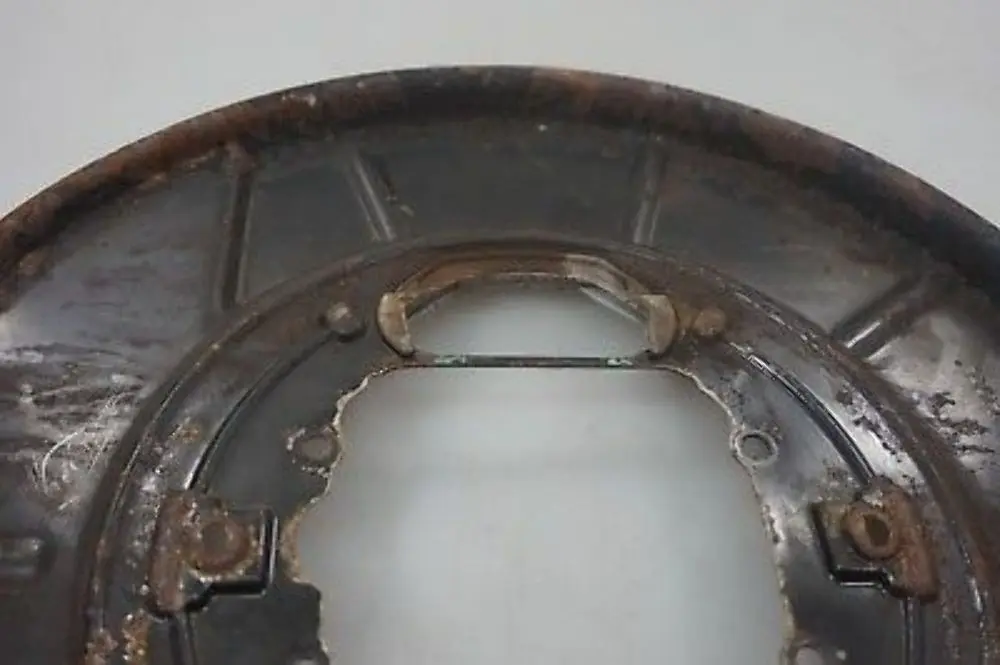 BMW X5 er E53 Bremsscheibe Schutzblech hinten links - SKU 6750385 - Teilenummer 6750385
