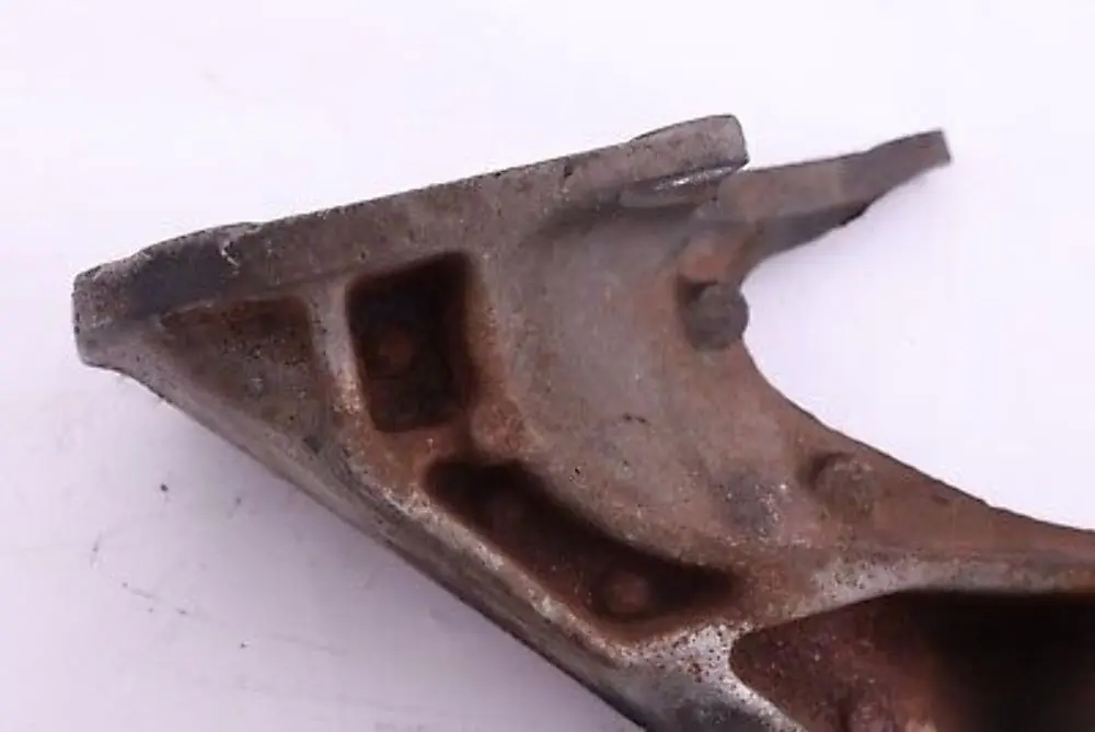 Support Hand Engine Mounting Bracket 4.4i M62 to BMW X5 Series E53 Engine with Part number 6751345 BMW X5 Series E53 Engine Support Hand Engine Mounting Bracket 4.4i M62 - SKU 6751345 - Part number 6751345