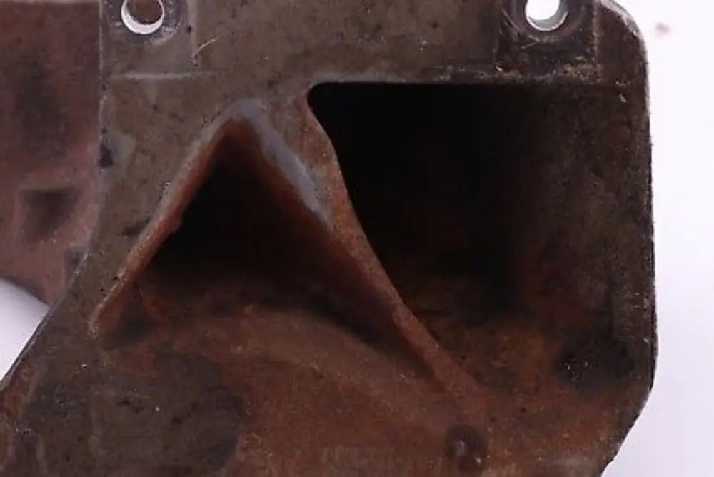 Transporteur Routier a Gauche 4.4i 2211 pour BMW X5 E53 Serie à propos du numéro de pièce 6751345 BMW X5 E53 Serie Transporteur Routier a Gauche 4.4i 2211 - SKU 6751345 - Numéro de pièce 6751345