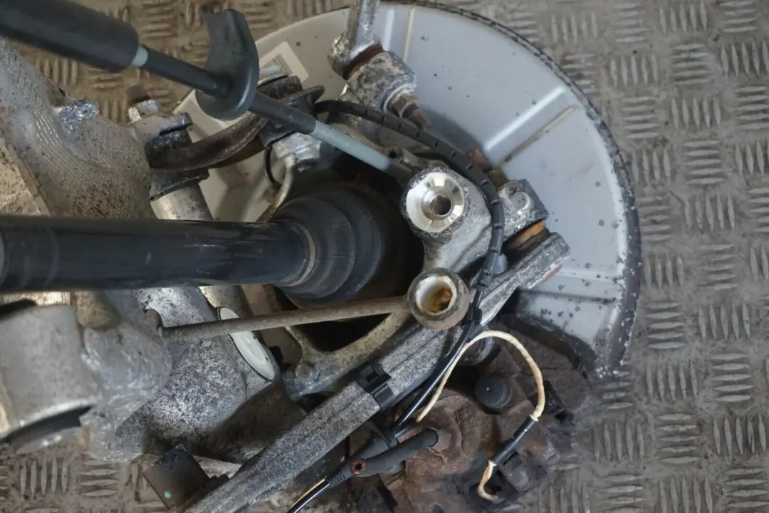 BMW E66 730Ld M57N2 Półoś zwrotnica prawa - SKU 6753108 - Numer Części 6753108