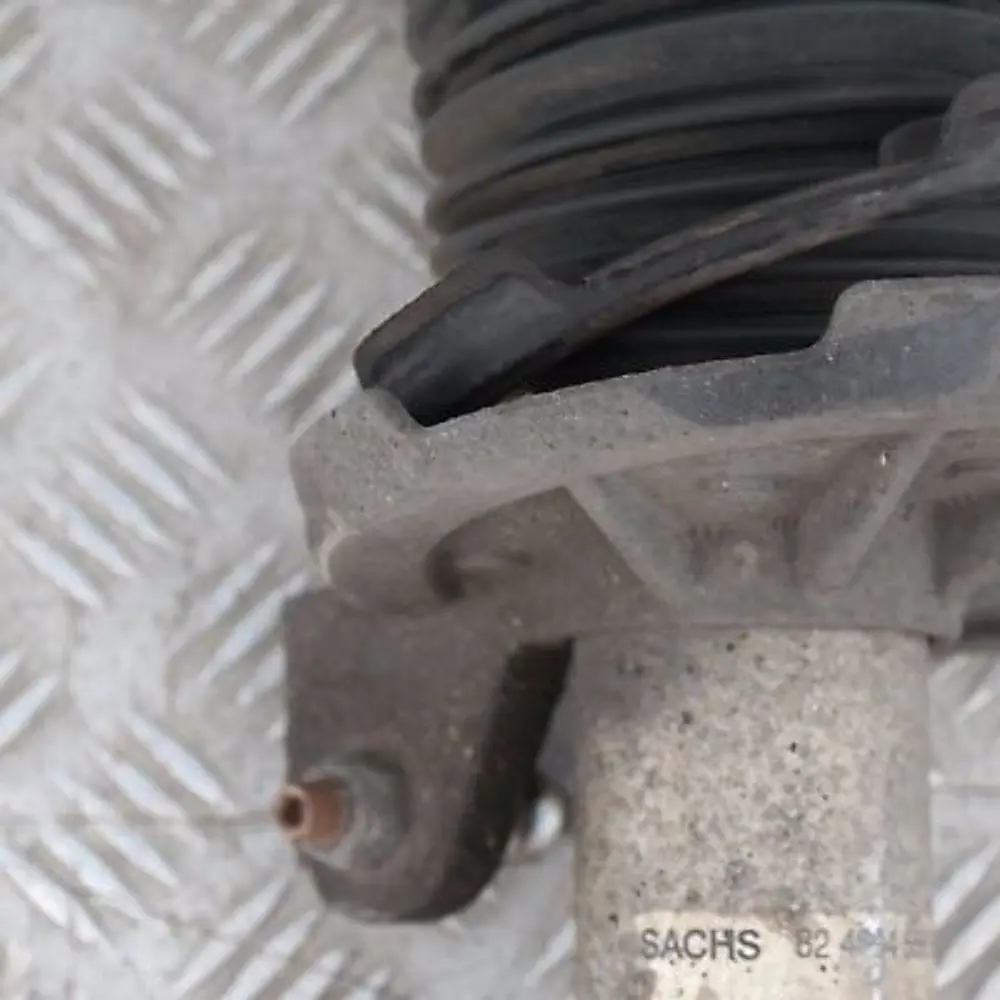 Reihe E65 735i N62 Federbein vorn rechts 3131 für BMW 7 mit Teilenummer 6753188 BMW 7 Reihe E65 735i N62 Federbein vorn rechts 3131 - SKU 6753188-1 - Teilenummer 6753188