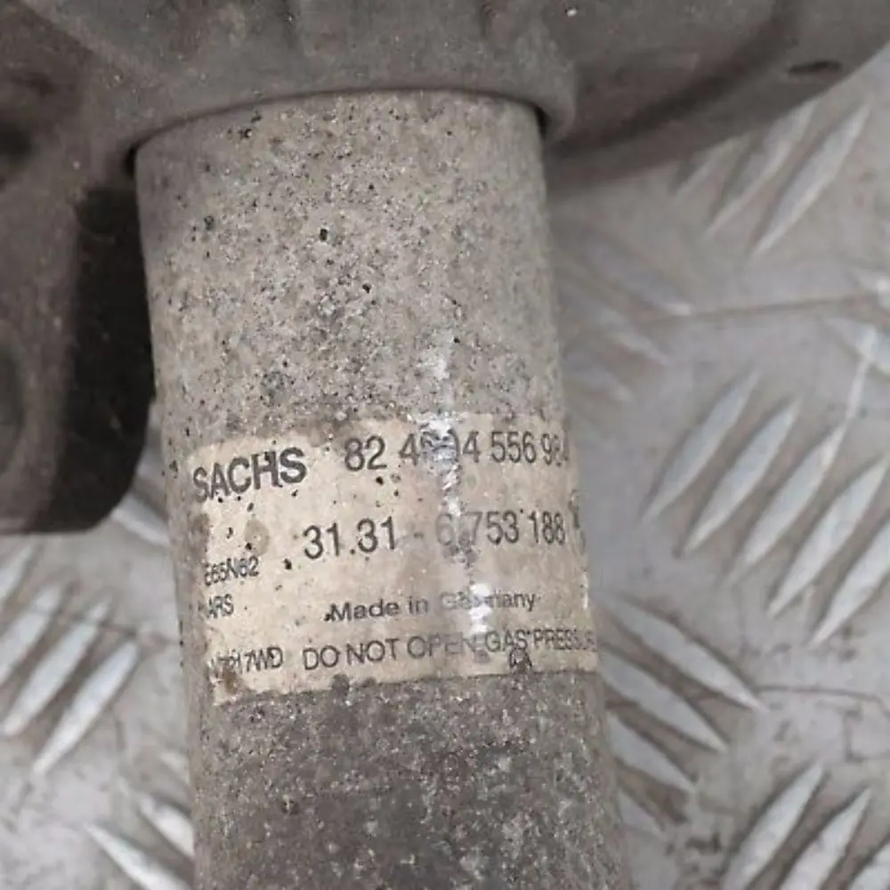 Reihe E65 735i N62 Federbein vorn rechts 3131 für BMW 7 mit Teilenummer 6753188 BMW 7 Reihe E65 735i N62 Federbein vorn rechts 3131 - SKU 6753188-1 - Teilenummer 6753188