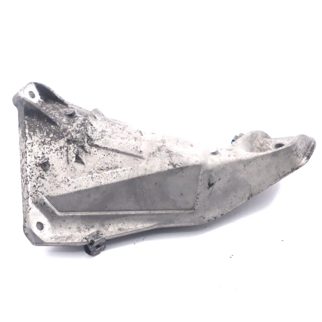 M57 Engine Mount Left N/S Bracket to Land Rover Range Rover L322 3.0d with Part number 6754409 Land Rover Range Rover L322 3.0d M57 Engine Mount Left N/S Bracket - SKU 6754409 - Part number 6754409