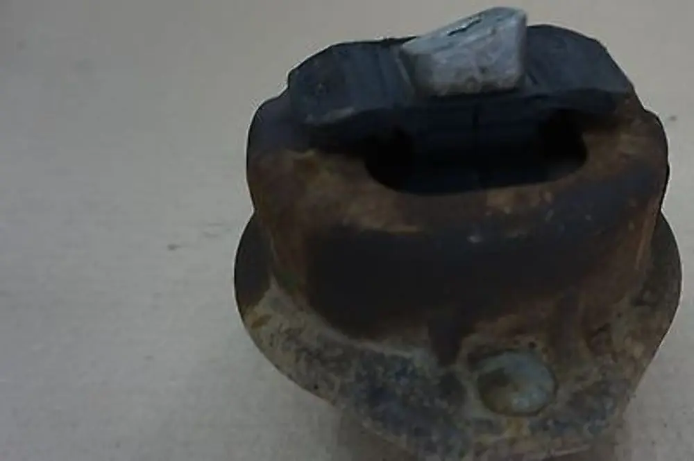 BMW E65 E66 E67 N62 Soporte motor izquierdo 2211 - SKU 6754613 - Número de pieza 6754613