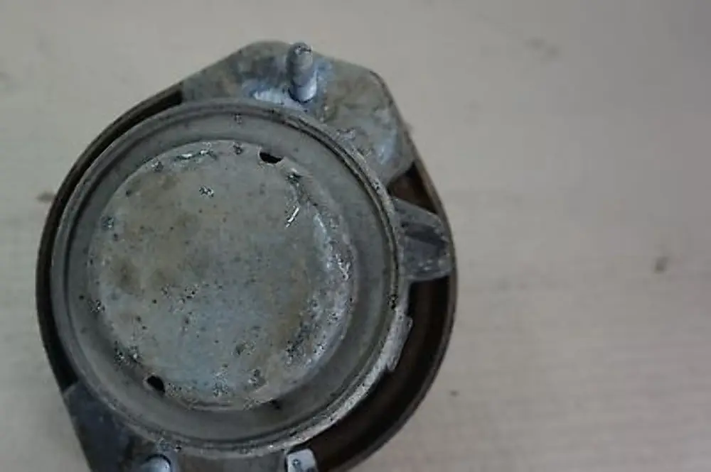 N62 Engine mount left N/S 2211 to BMW 7 Series E65 E66 E67 with Part number 6754613 BMW 7 Series E65 E66 E67 N62 Engine mount left N/S 2211 - SKU 6754613 - Part number 6754613