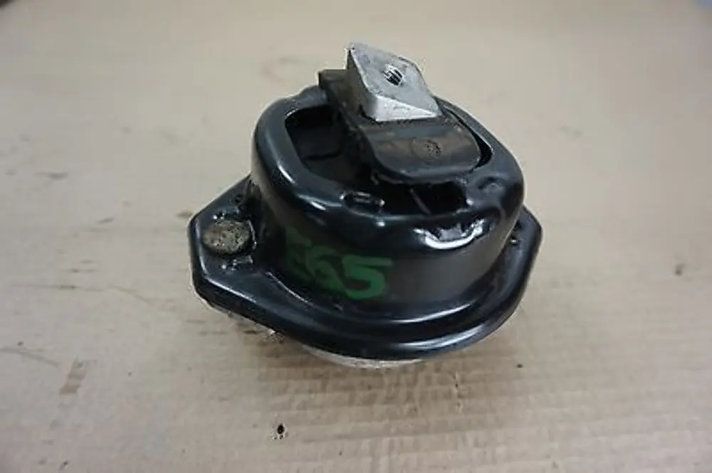 Reihe E65 E66 E67 N62 Motorlager rechts 2211 für BMW 7 mit Teilenummer 6754614 BMW 7 Reihe E65 E66 E67 N62 Motorlager rechts 2211 - SKU 6754614 - Teilenummer 6754614