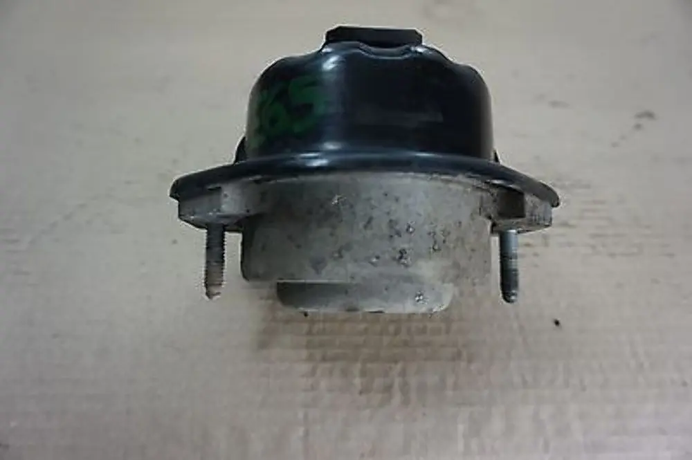 N62 Engine mount right O/S to BMW 7 Series E65 E66 E67 with Part number 6754614 BMW 7 Series E65 E66 E67 N62 Engine mount right O/S - SKU 6754614 - Part number 6754614