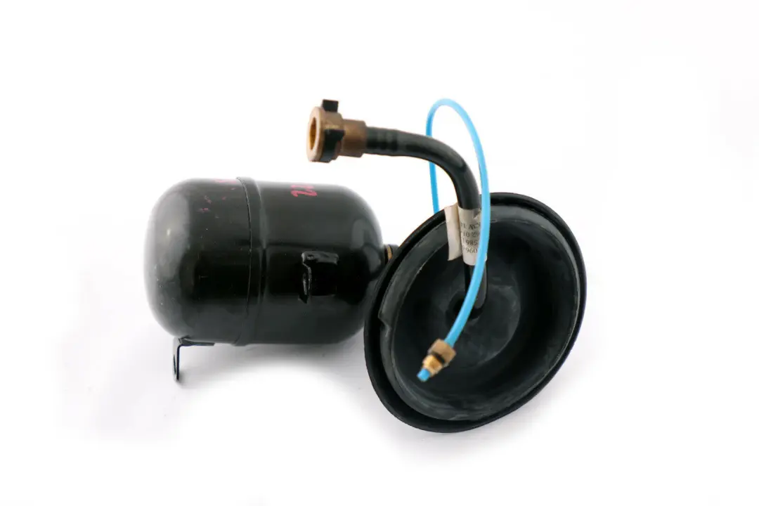 Cylindre réservoir de suspension pneumatique arrière droite pour BMW X5 E53 à propos du numéro de pièce 6755022 BMW X5 E53 Cylindre réservoir de suspension pneumatique arrière droite - SKU 6755022 - Numéro de pièce 6755022