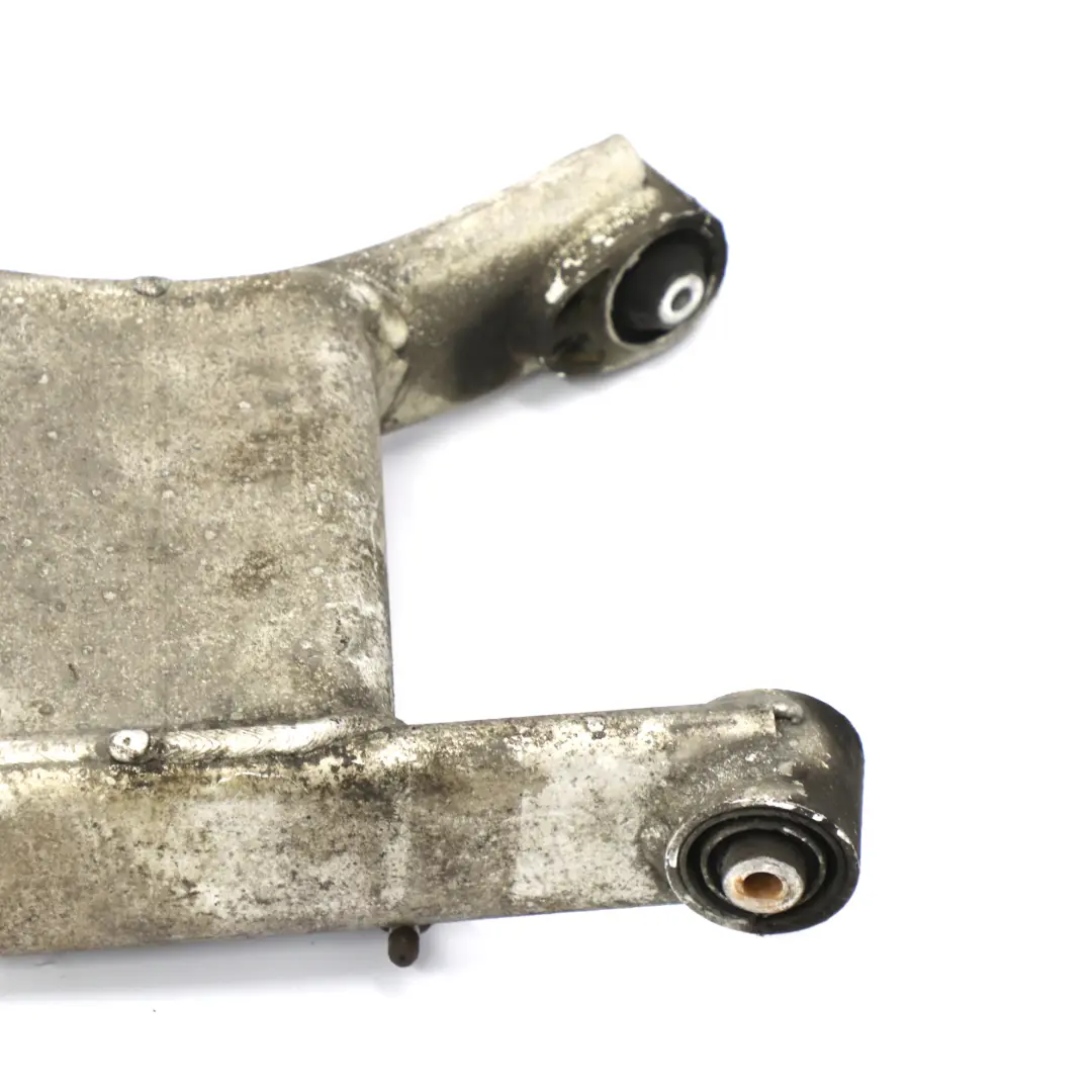 Soporte de rueda trasera derecha parte del eje de soporte para BMW E39 con número de pieza 6755472 BMW E39 Soporte de rueda trasera derecha parte del eje de soporte - SKU 6755472 - Número de pieza 6755472