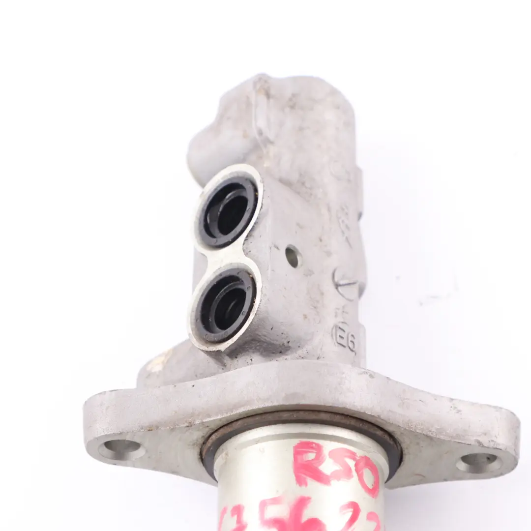 Brake Master Cylinder Pump to Mini Cooper One R50 with Part number 6756233 Mini Cooper One R50 Brake Master Cylinder Pump - SKU 6756233 - Part number 6756233