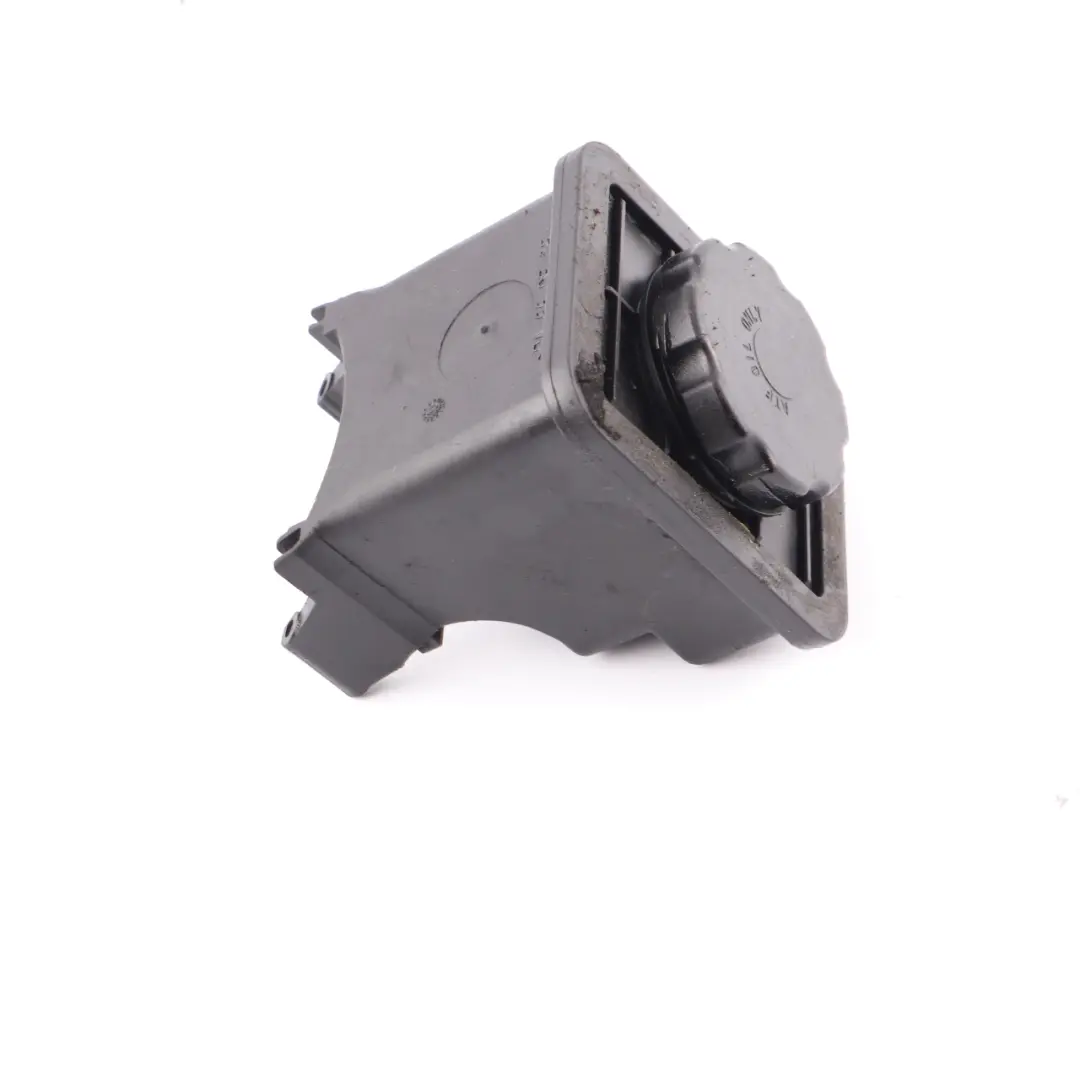 Fluid Reservoir Power Steering Pump Reservoir For Automatic Transmission to BMW E53 with Part number 6756930 BMW E53 Fluid Reservoir Power Steering Pump Reservoir For Automatic Transmission - SKU 6756930-3 - Part number 6756930