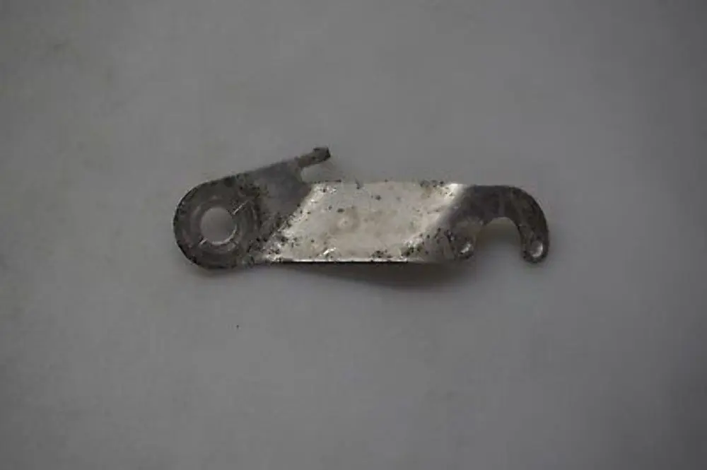 BMW 7 Series E65 E66 E67 Right Headlight Level Sensor Bracket Holder - SKU 6757560 - Part number 6757560