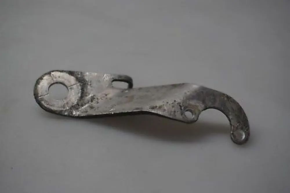 BMW 7 Series E65 E66 E67 Right Headlight Level Sensor Bracket Holder - SKU 6757560 - Part number 6757560