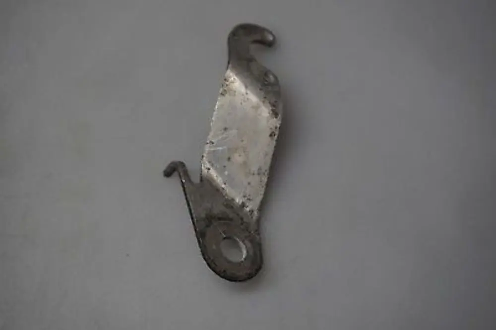 BMW 7 Series E65 E66 E67 Right Headlight Level Sensor Bracket Holder - SKU 6757560 - Part number 6757560