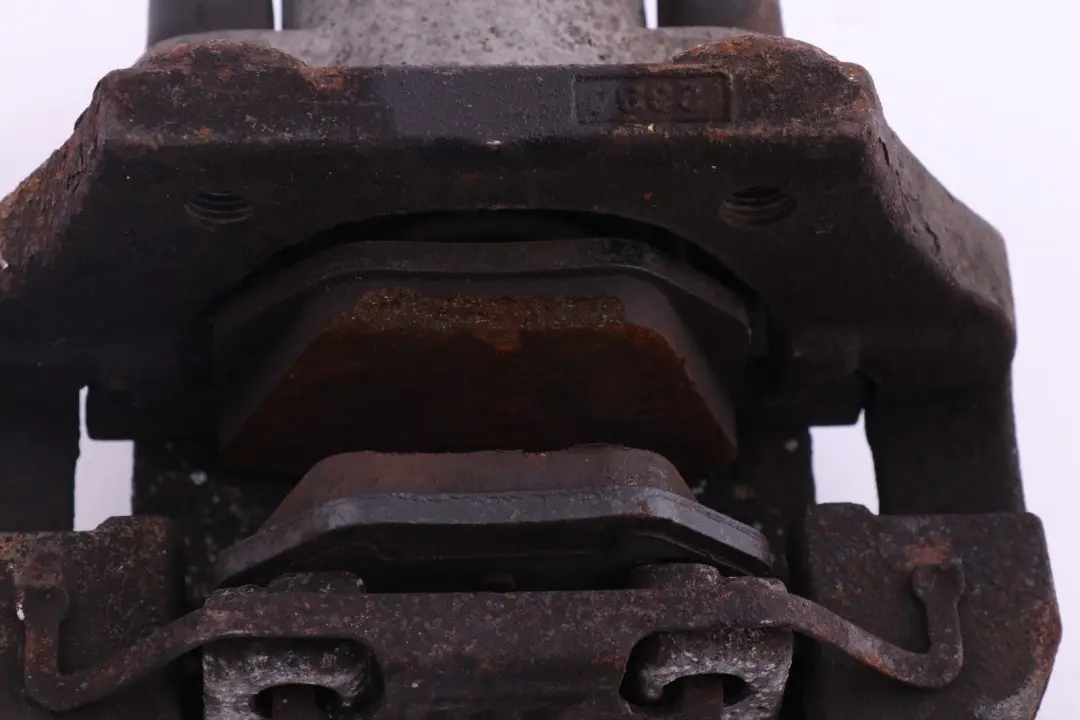 Trasero Izquierdo Porta pinza De freno 42/20 6766074 para BMW E60 E63 E64 con número de pieza 6758057 BMW E60 E63 E64 Trasero Izquierdo Porta pinza De freno 42/20 6766074 - SKU 6758057 - Número de pieza 6758057