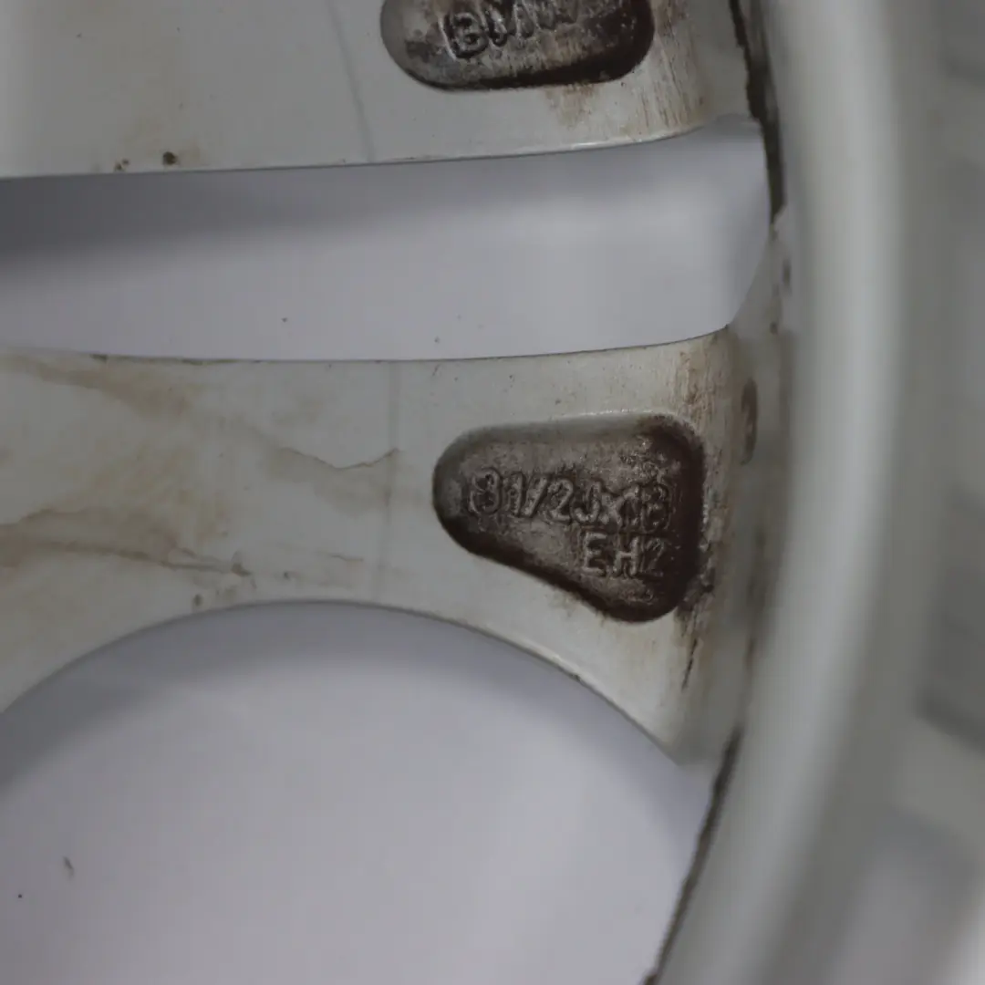 Jante arrière en alliage argenté 18" Ellipsoid Styling 107 8,5J ET:50 pour BMW Z4 E85 à propos du numéro de pièce 6758193 BMW Z4 E85 Jante arrière en alliage argenté 18" Ellipsoid Styling 107 8,5J ET:50 - SKU 6758193-2 - Numéro de pièce 6758193