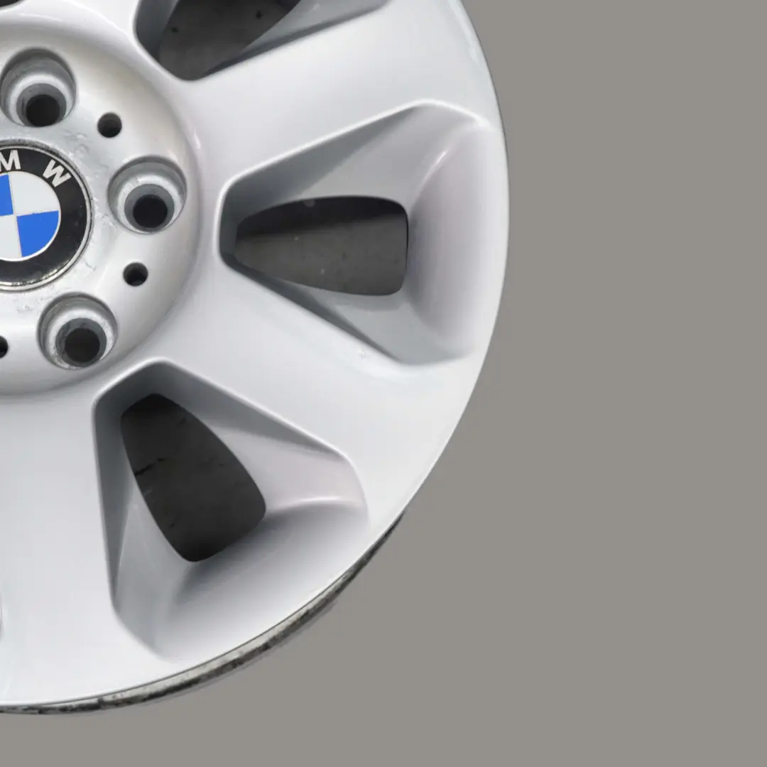 Cerchio In Lega Star Spoke 115 16" 7J Et:20 per BMW E60 E61 con numero di parte 6758774 BMW E60 E61 Cerchio In Lega Star Spoke 115 16" 7J Et:20 - SKU 6758774-4 - Numero di parte 6758774