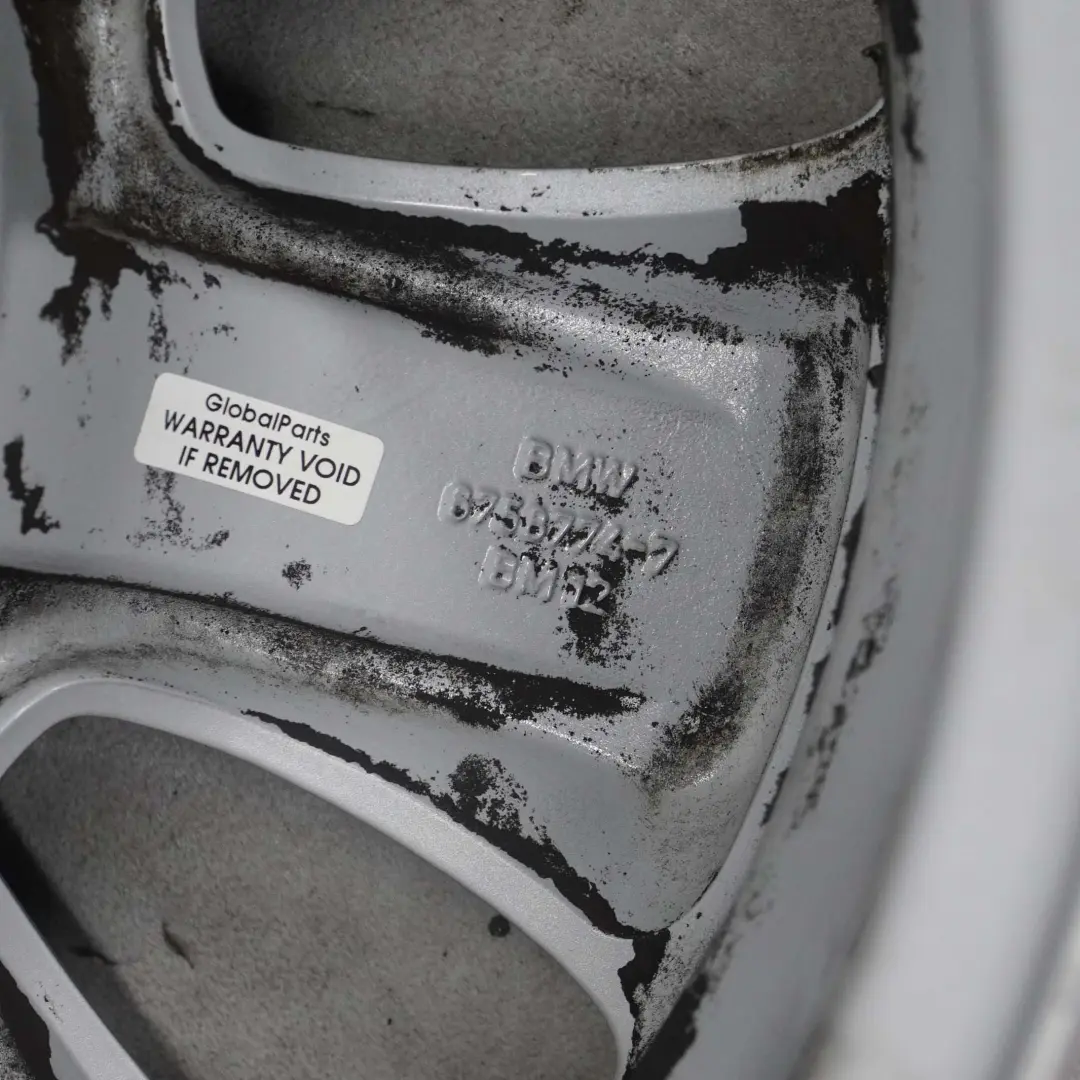 Llanta De aleacion Star Spoke 115 16" 7J ET:20 para BMW E60 E61 con número de pieza 6758774 BMW E60 E61 Llanta De aleacion Star Spoke 115 16" 7J ET:20 - SKU 6758774-4 - Número de pieza 6758774