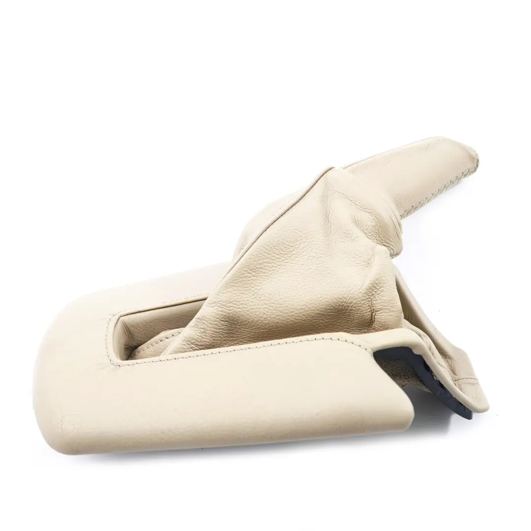 Copertura leva freno mano BMW Z4 E85 E86 Ghetta freno stazionamento pelle Beige per con numero di parte 6759357 Copertura leva freno mano BMW Z4 E85 E86 Ghetta freno stazionamento pelle Beige - SKU 6759357 - Numero di parte 6759357