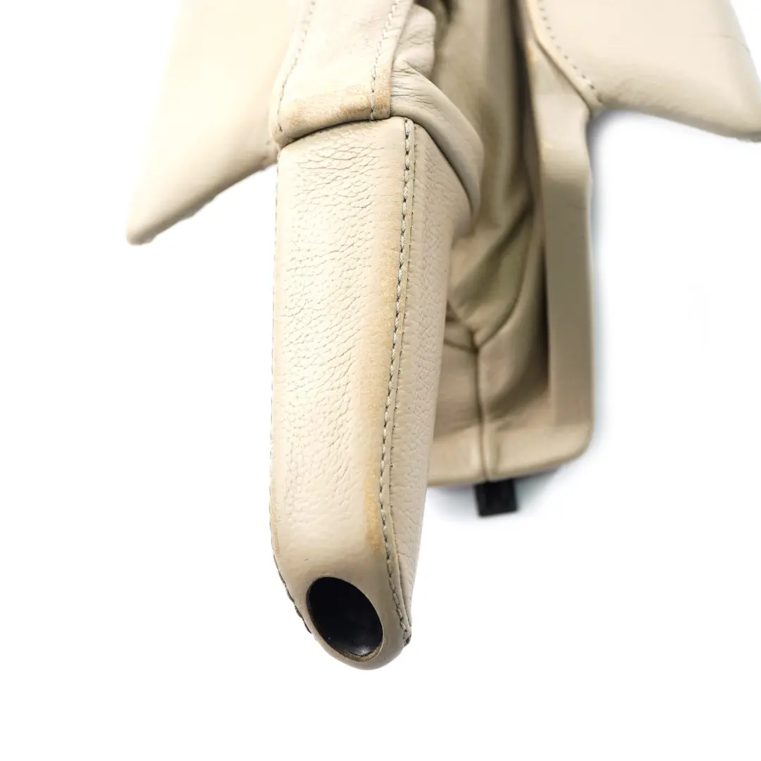 Housse levier frein main BMW Z4 E85 E86 Gaine frein main cuir Oregon Beige pour à propos du numéro de pièce 6759357 Housse levier frein main BMW Z4 E85 E86 Gaine frein main cuir Oregon Beige - SKU 6759357 - Numéro de pièce 6759357