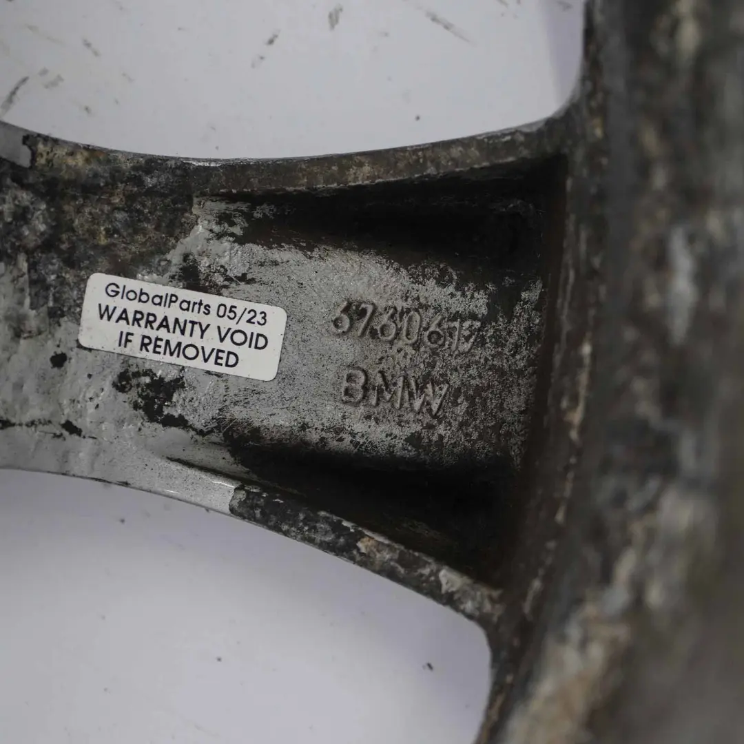 Série 5 E60 E61 Jante Alliage Argent 18" 8J ET:20 Star Spoke 124 pour BMW à propos du numéro de pièce 6760617 BMW Série 5 E60 E61 Jante Alliage Argent 18" 8J ET:20 Star Spoke 124 - SKU 6760617-3 - Numéro de pièce 6760617