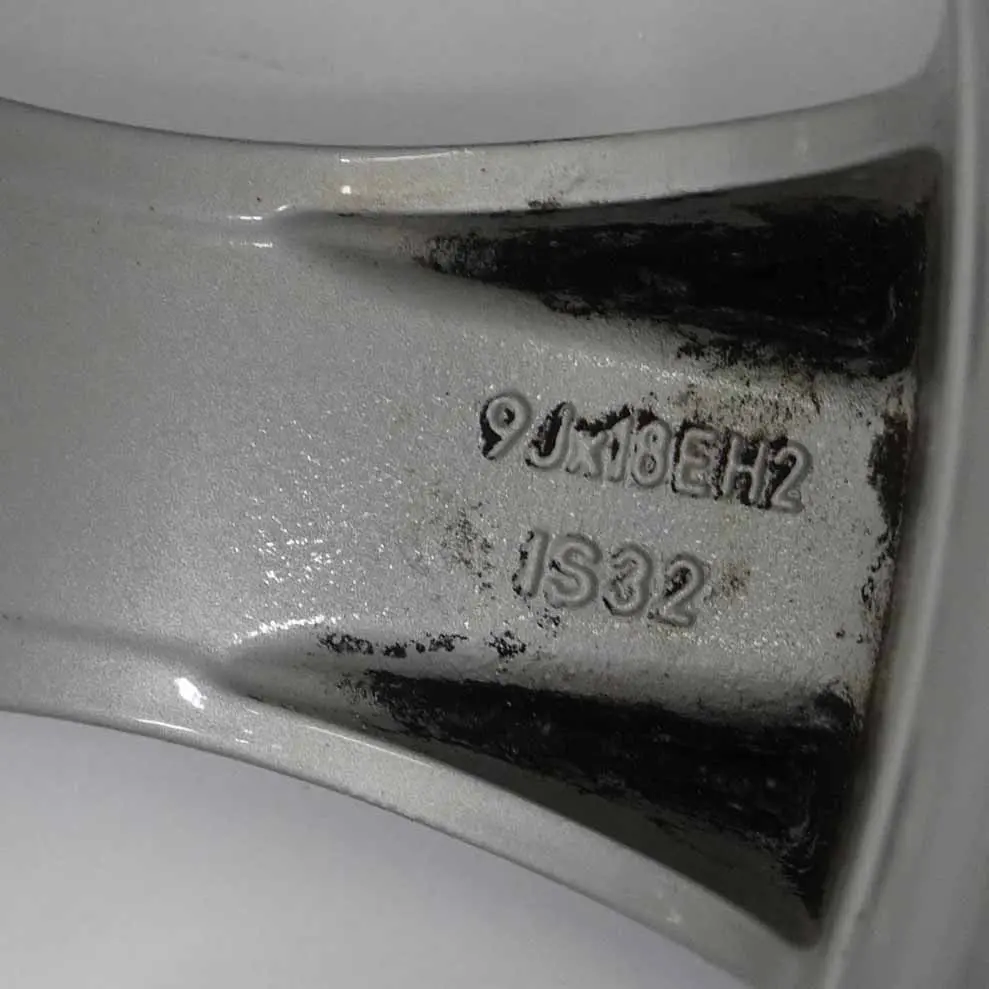 BMW E60 llanta De aleacion trasera 18 "ET:32 9J Star Spoke 124 - SKU 6760618-2 - Número de pieza 6760618