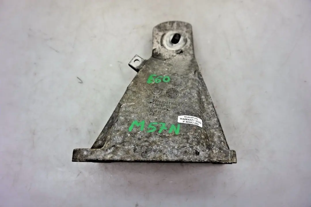 M57N Łapa Wspornik Uchwyt Silnika Prawy do BMW E60 E61 530d o numerze 6761150 BMW E60 E61 530d M57N Łapa Wspornik Uchwyt Silnika Prawy - SKU 6761150 - Numer Części 6761150