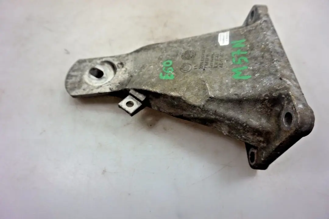 M57N Motortragbock Rechts 2211 für BMW E60 E61 530d mit Teilenummer 6761150 BMW E60 E61 530d M57N Motortragbock Rechts 2211 - SKU 6761150 - Teilenummer 6761150