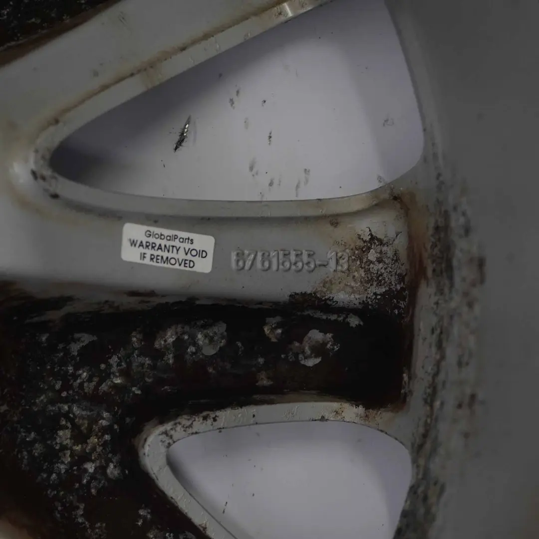 Front Alloy Wheel Rim 19" V-spoke 126 9J ET:24 to BMW E65 E66 with Part number 6761555 BMW E65 E66 Front Alloy Wheel Rim 19" V-spoke 126 9J ET:24 - SKU 6761555-3 - Part number 6761555