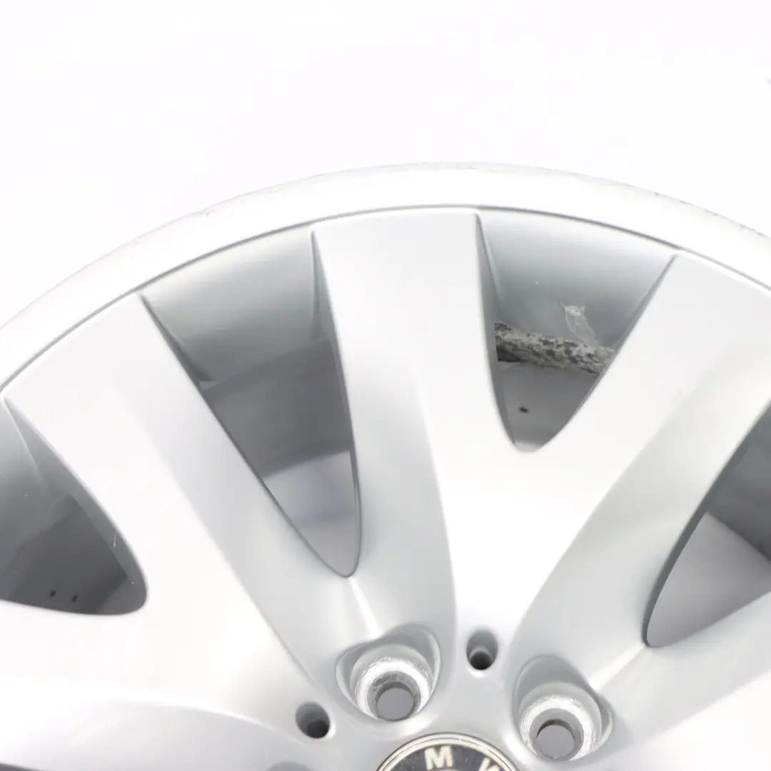 Jante en alliage arrière 19" à rayons en V 126 10J ET:24 pour BMW E65 E66 à propos du numéro de pièce 6761556 BMW E65 E66 Jante en alliage arrière 19" à rayons en V 126 10J ET:24 - SKU 6761556-2 - Numéro de pièce 6761556