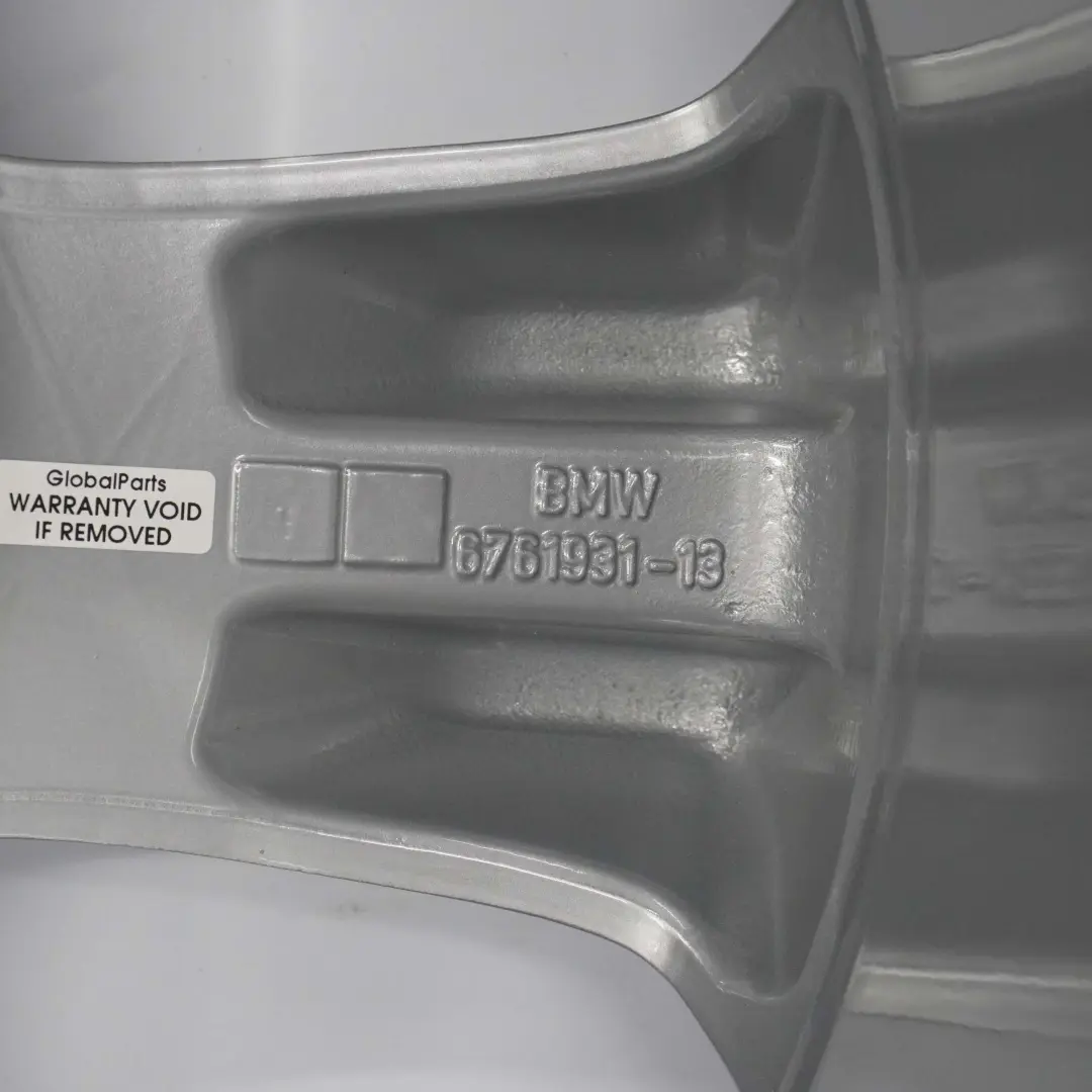 Cerchio Anteriore In Lega Argento Da 19" Raggi Stellari 132 9J Et:48 per BMW X5 E53 con numero di parte 6761931 BMW X5 E53 Cerchio Anteriore In Lega Argento Da 19" Raggi Stellari 132 9J Et:48 - SKU 6761931 - Numero di parte 6761931