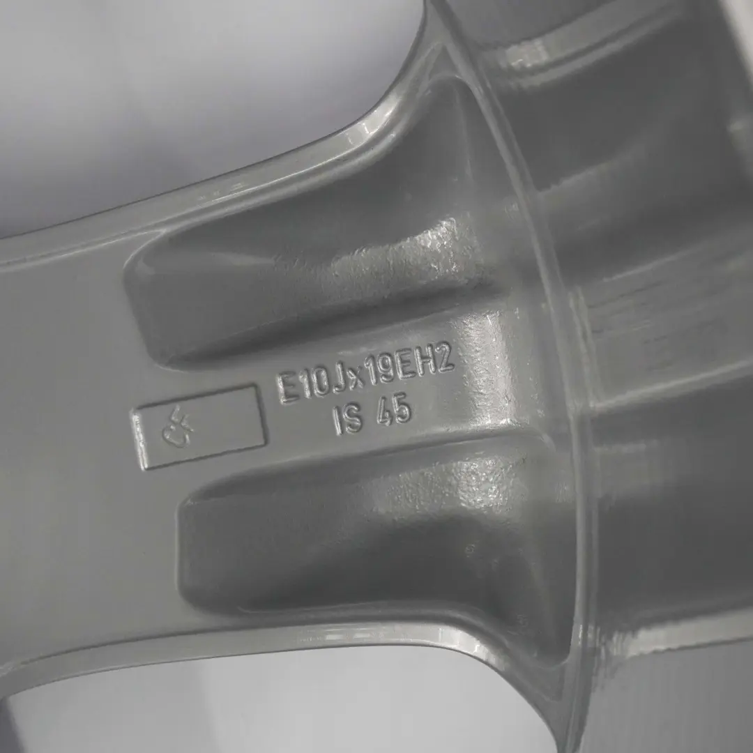 Alloy Rim 19" Star Spoke 132 10J ET:45 to BMW X5 Series E53 Rear Silver Wheel with Part number 6761932 BMW X5 Series E53 Rear Silver Wheel Alloy Rim 19" Star Spoke 132 10J ET:45 - SKU 6761932 - Part number 6761932